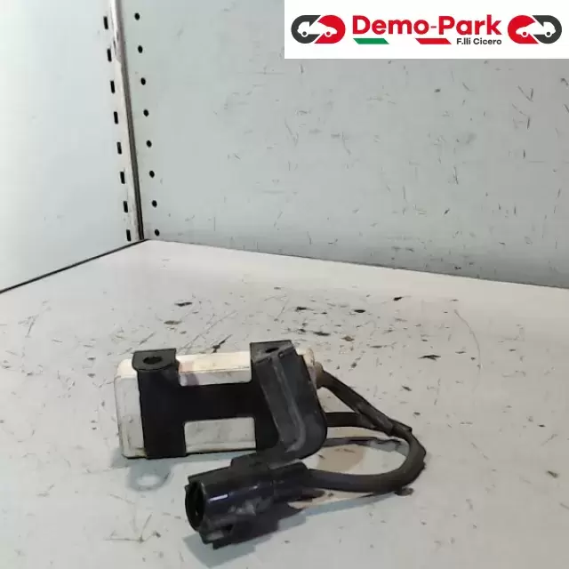 RELÉ VENTOLA DI RAFFREDDAMENTO Toyota YARIS 1.4 D4D 2468102851 1