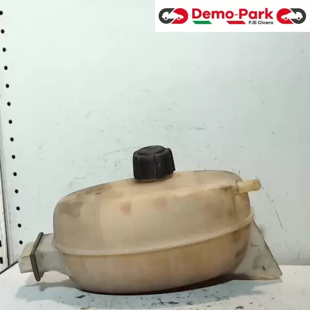 VASCHETTA RADIATORE TRAFFIC-VIVARO Renault TRAFFIC 2.0 DCI 7700312900 1