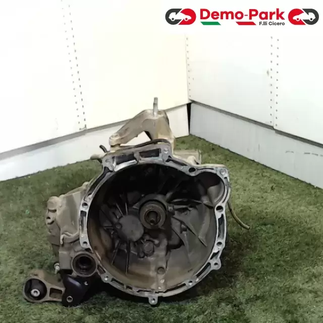 CAMBIO  Ford FIESTA VI 1.2 5M 8A6R7002CA 0