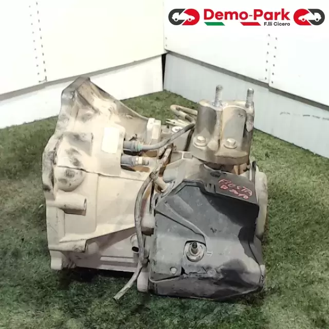 CAMBIO  Ford FIESTA VI 1.2 5M 8A6R7002CA 2