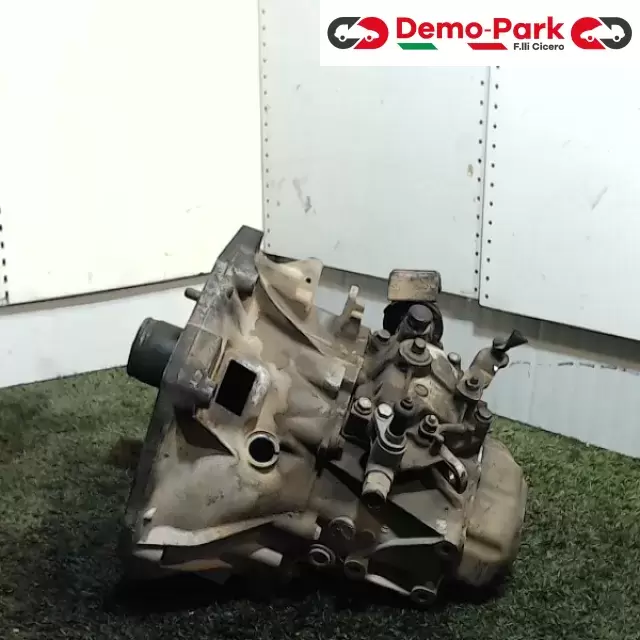 CAMBIO FIAT-LANCIA Lancia YPSILON - 1.2 16v 7703203 1