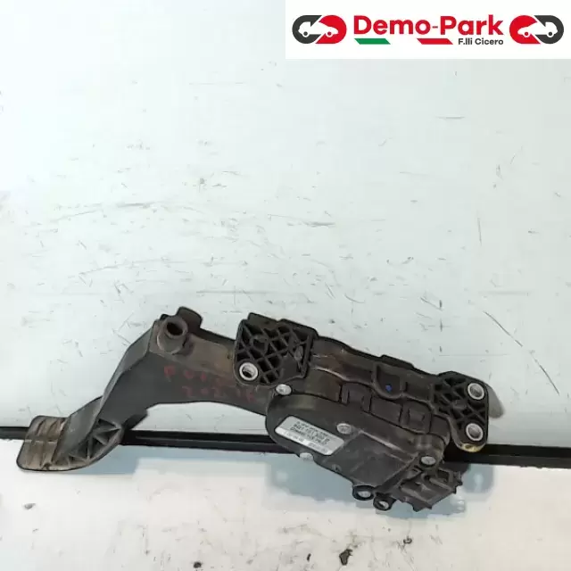 PEDALE ACCELERATORE  Volkswagen POLO 9N 1.4 TDI 6q1 721 503 b 2