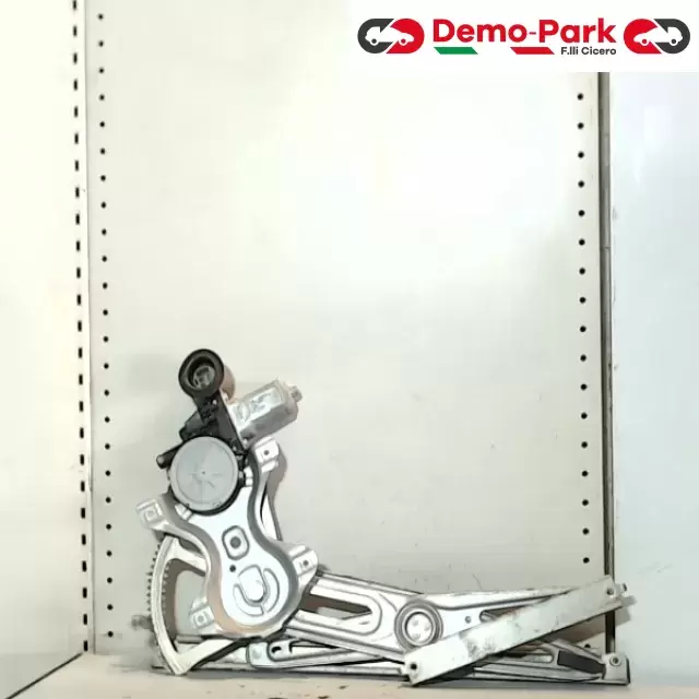 ALZAVETRO ANT. DX  Toyota YARIS - 1.4 D4D II SERIE 85710 - 0D100 0