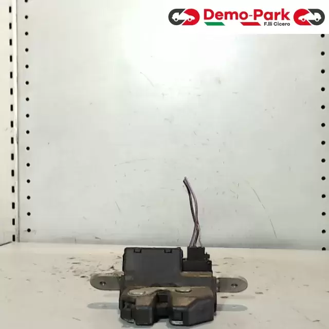 SERRATURA COFANO POSTERIORE  Fiat 500 55701971 0