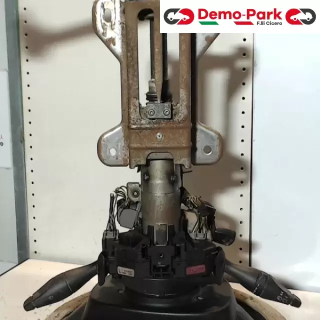 PIANTONE STERZO  Ford FIESTA V 1S7T-17A553-DD  6S6T-1333-AA  2S61-3C529-FA 1