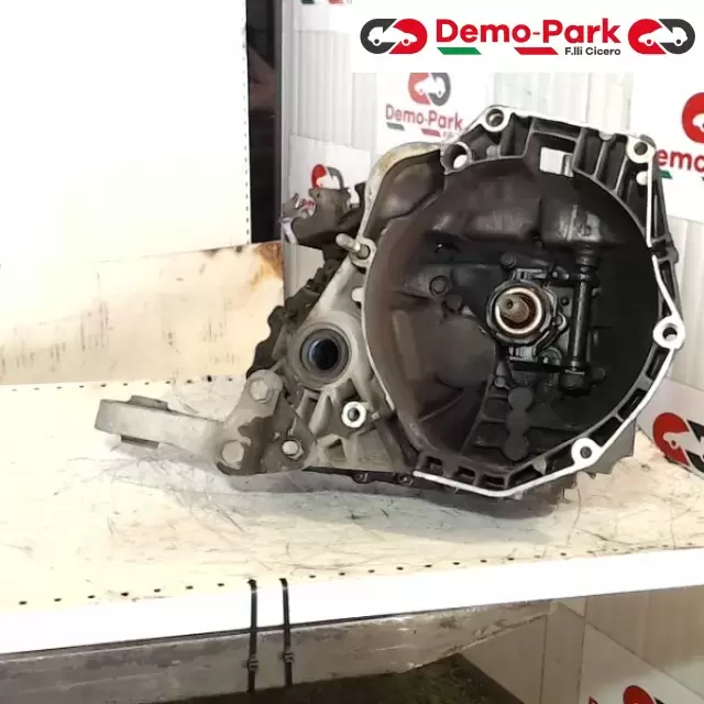 CAMBIO LANCIA YPSILON 1.3 M-JET  Lancia YPSILON - 1.3 Mjet  0