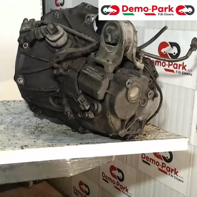 CAMBIO NISSAN ALMERA TINO 2.2 TD V10 2Y030 Nissan ALMERA - 2.2 TD 2Y030 2