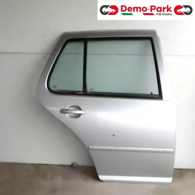 SPORTELLO POST. DX VOLKSWAGEN GOLF 4 Volkswagen GOLF 4  0