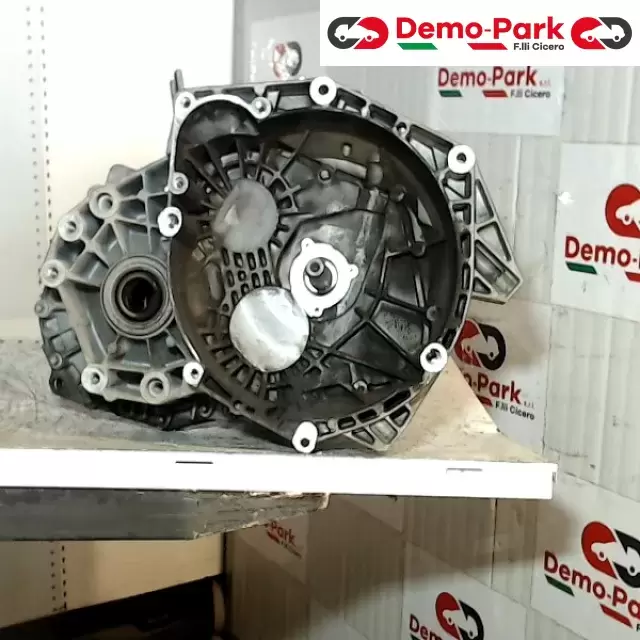 CAMBIO OPEL ZAFIRA  Opel ZAFIRA 2.0 TD R12087975 0