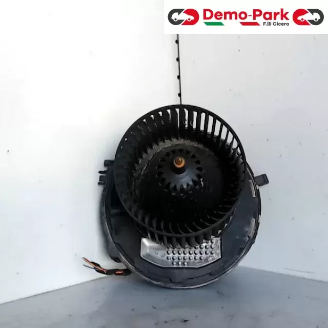 VENTOLA ABITACOLO VOLKSWAGEN GOLF 7 Volkswagen GOLF 7 5Q1.819.021.B 0