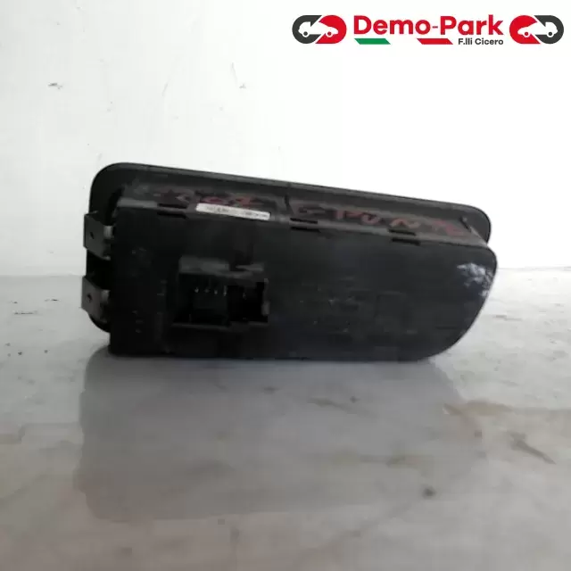 PULSANTIERA COMANDO LUCI FIAT G. PUNTO Fiat GRANDE PUNTO 735367268 1