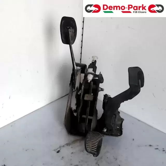 PEDALI FIAT STRADA  Fiat strada 1.3 M-JET  0