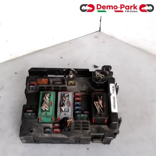 CENTRALINA PORTA FUSIBILI PEUGEOT 206 Peugeot 206 1.4 16V 9650664080 0