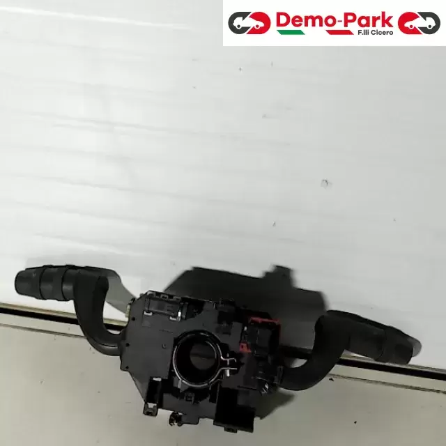 CAMBIO LUCE LANCIA YPSILON Lancia YPSILON - 1.3 Mjet 07353730950 1