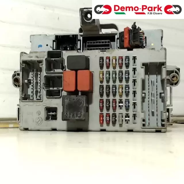 CENTRALINA PORTA FUSIBILI FIAT PUNTO Fiat PUNTO 1.2 16V 51735172 0