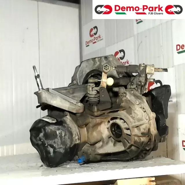 CAMBIO RENAULT CLIO Renault CLIO 1.5 DCI JH3141 1