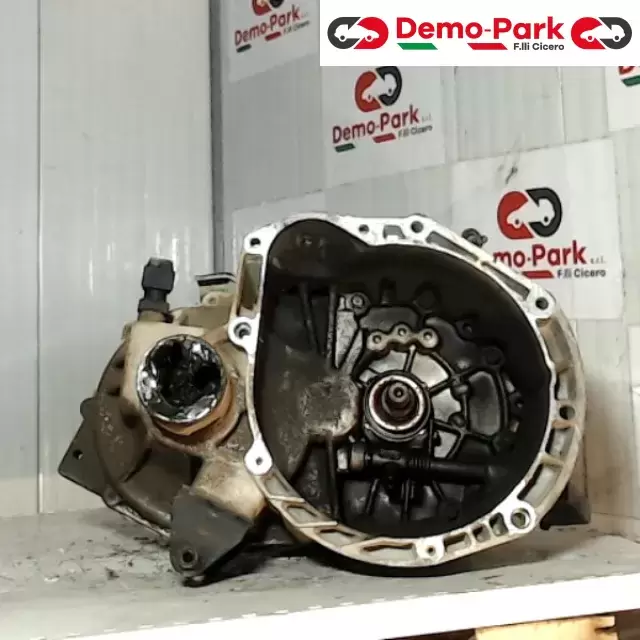 CAMBIO KIA PICANTO  Kia PICANTO 1.1 M71671 0