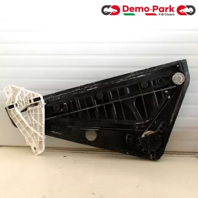 ALZAVETRO ANT. SX HYUNDAY VELOSTER Hyundai VELOSTER 82450-2V100 0