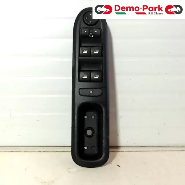 PULSANTIERA ANT. SX PEUGEOT 407 Peugeot 407 964 68 704 XT     5326 9704/5 0