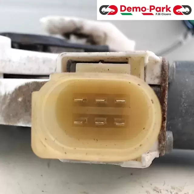 ALZAVETRO ANTERIORE SX BMW SERIE 1 E87 3PORTE Bmw SERIE 1 E87 7 067 795 S 2