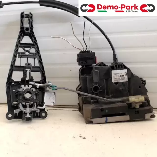 SERRATURA ANTERIORE DX OPEL CORSA D 3PORTE Opel CORSA D 13258274 0