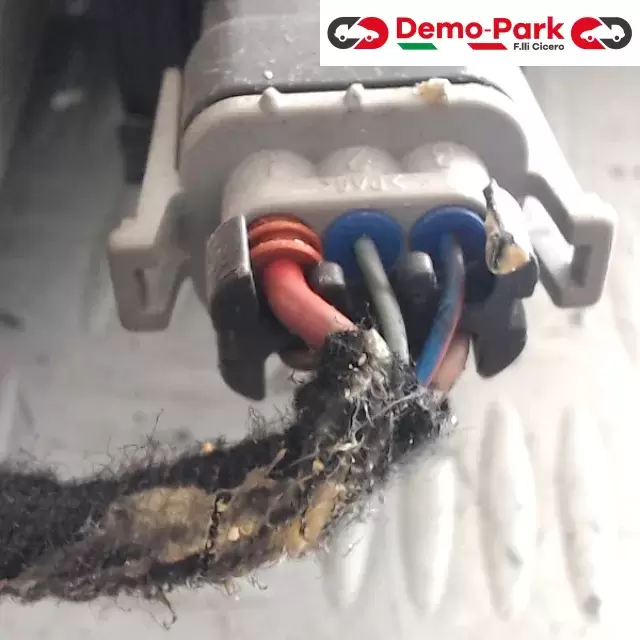 ALZAVETRO ANT DX MERIVA Opel MERIVA 93362661LH 2