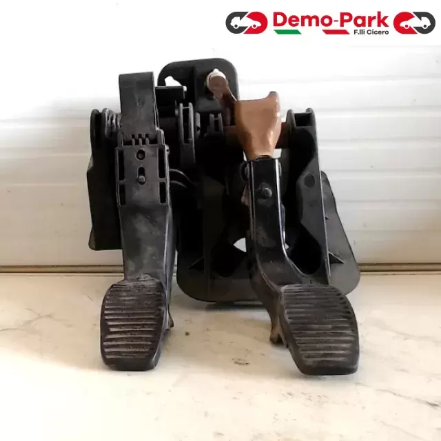 PEDALIERA FIAT '500 Fiat 500 1.3 MJET 90CV LS 362370  ST3194 0