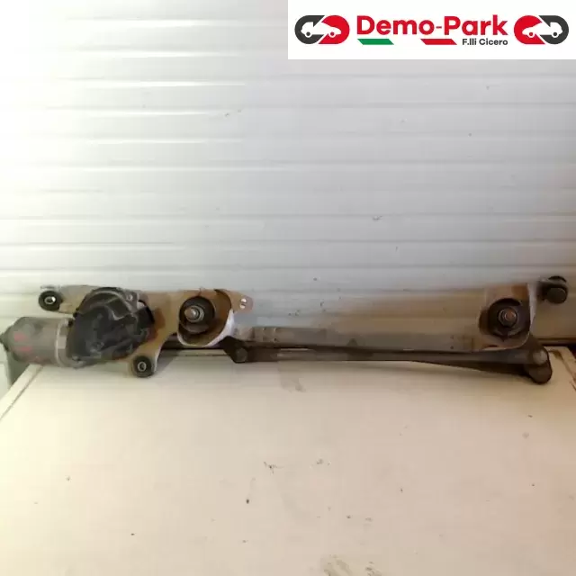 MOTORINO TERGICRISTALLO MITSUBISHI COLT Mitsubishi COLT 8250A231 0