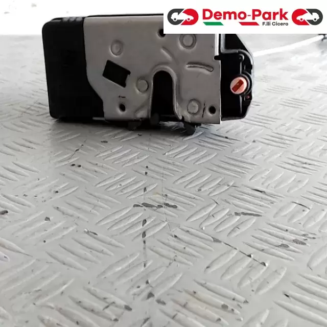 SERRATURA POST DX MERIVA  Opel MERIVA 13154794 2