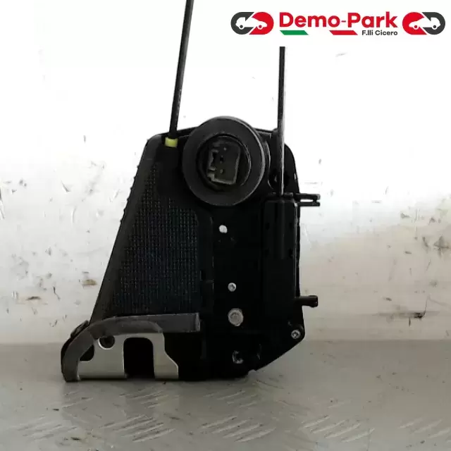 SERRATURA POST SX YARIS Toyota YARIS  1