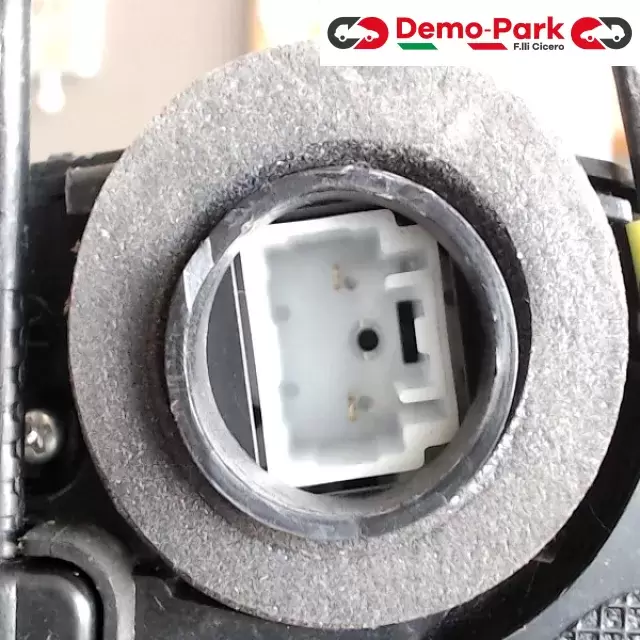 SERRATURA POST DX YARIS Toyota YARIS  2