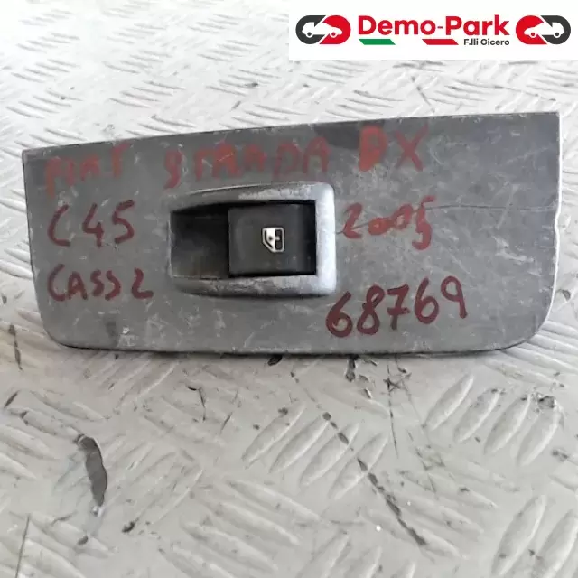 PULSANTIERA ANT DX STRADA Fiat strada 31255 0