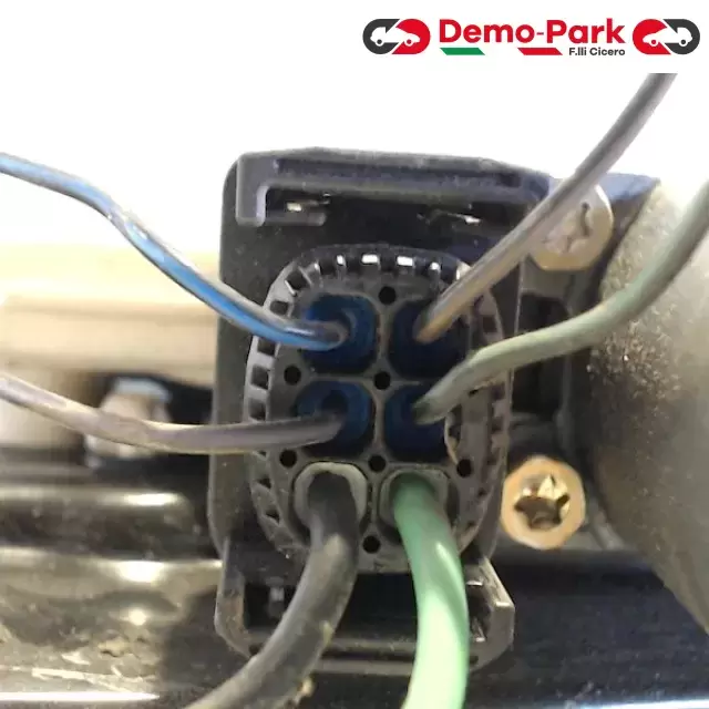 ALZAVETRO POSTERIORE DX MERCEDES E270 Mercedes-benz CLASSE E  - 270 CDI A 211 820 24 42 2