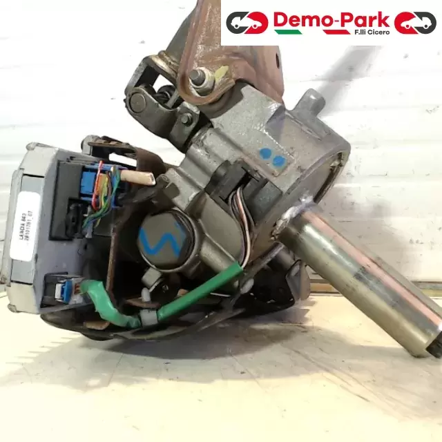 PIANTONE STERZO ELETTRICO LANCIA Y 1.3  Lancia YPSILON - 1.3 Mjet 843 26101761-07 1