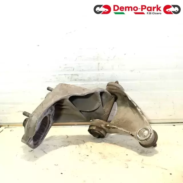 BRACCIO OSCILLANTE SUPERIORE SX ALFA 147 2°SERIE Alfa Romeo 147 - 1.9 JTD 51764251 2