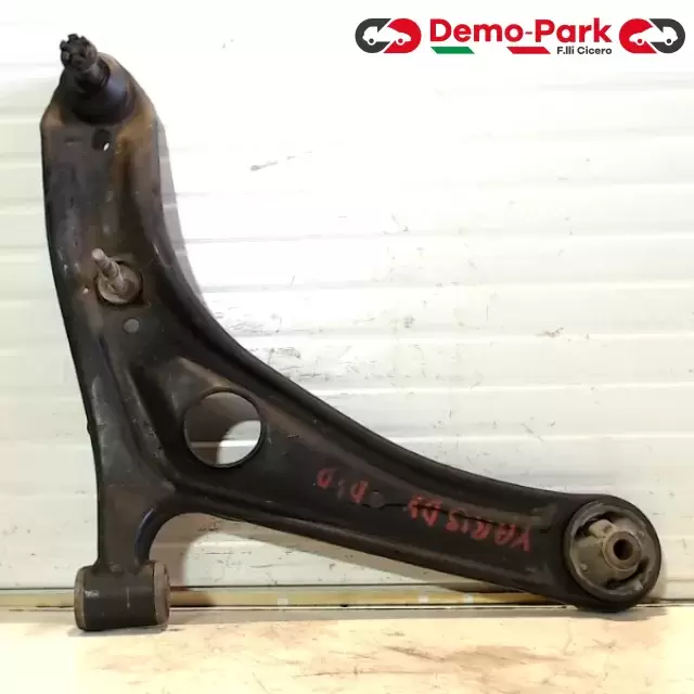 BRACCIO OSCILLANTE DX TOYOTA YARIS D4D Toyota YARIS - 1.4 D4D  0