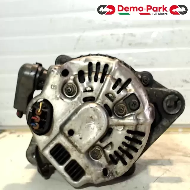 ALTERNATORE TOUOTA YARIS 1°SERIE BENZ. Toyota YARIS 1.0 27060-23030 1