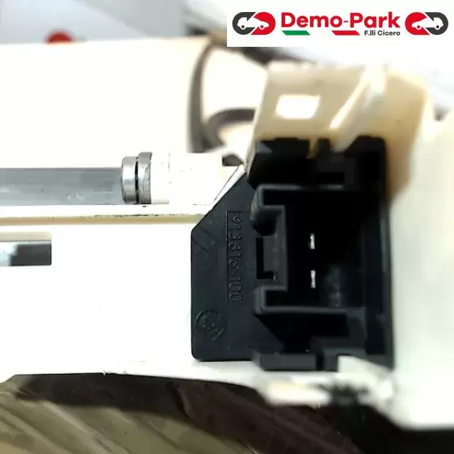 ALZAVETRO ANTERIORE SX 3PORTE Audi A1 8K0.959.801.C 2