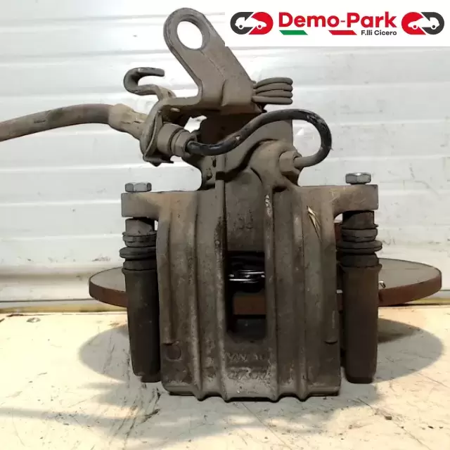 PINZA POSTERIORE DX Audi A3  0