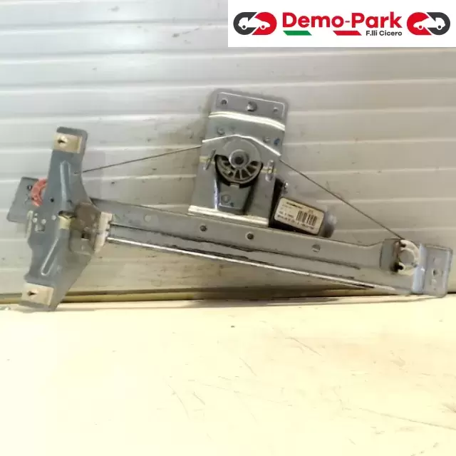 ALZAVETRO POSTERIORE DX Peugeot 207 402070A 1