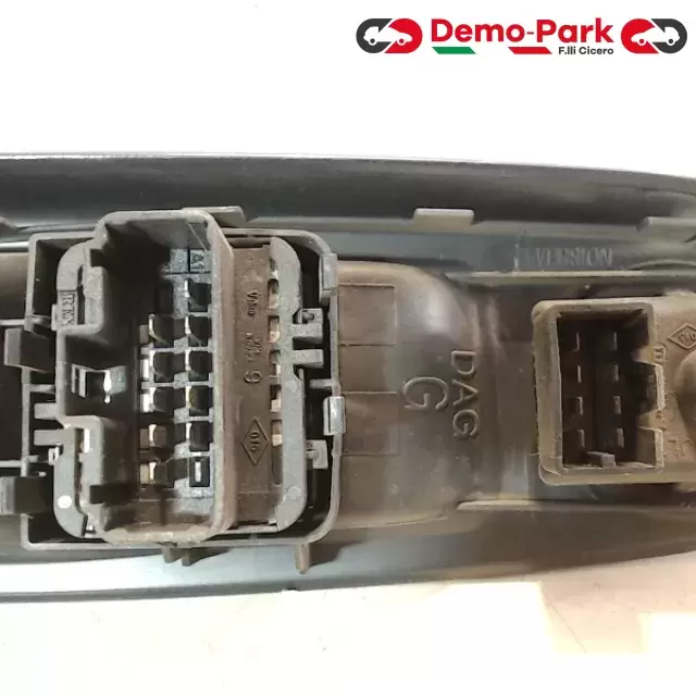 PULSANTIERA SX 3PORTE Renault CLIO -  II SERIE 3P 82 00 084 008 2