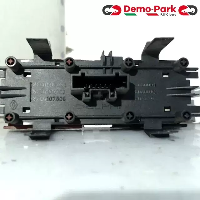 PULSANTIERA EMERGENZA CONSOLE CENTRALE Renault MAGANE 8200107808 0