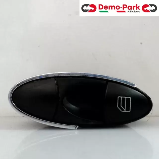 PULSANTE ALZAVETRO ANT. DX Mercedes-benz CLASSE E A 211 821 13 51 0