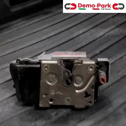 SERRATURA POST. SX Peugeot 306 SW  0