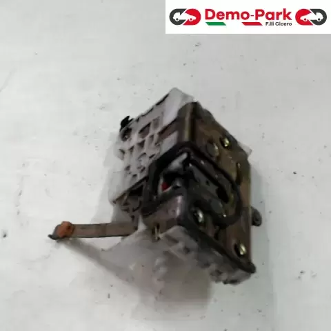 SERRATURA POST. SX Toyota AVENSIS  0