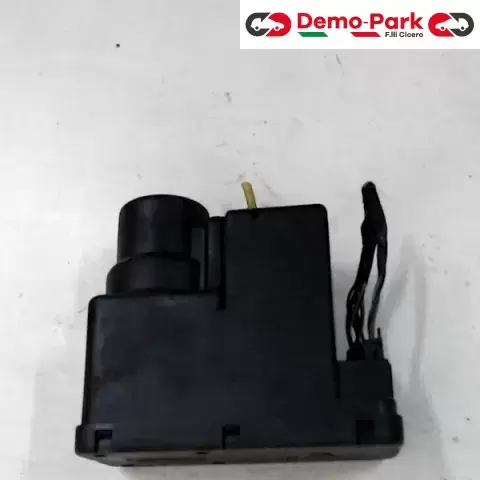 CHIUSURA CENTRALIZZATA - POMPA Mercedes-benz Classe C  0