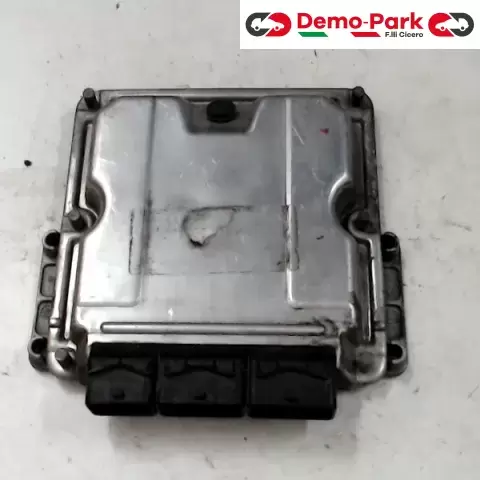 CENTRALINA MOTORE Renault MEGANE SCENIC - 1.9 DCI BOSCH 0 281 010 819   HOM8200039569 0