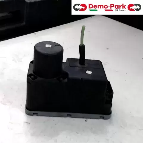 CHIUSURA CENTRALIZZATA - POMPA Volkswagen PASSAT  0