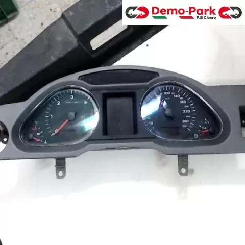 QUADRO STRUMENTI + NAVIGATORE Audi A6 - 3.0 TDI  0