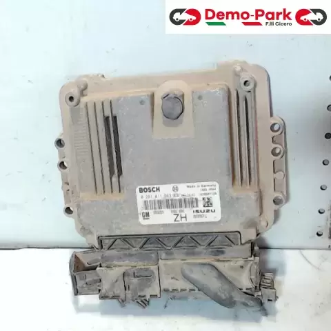 CENTRALINA MOTORE Opel ASTRA H - 1.7 CDTI 0 281 011 943  0